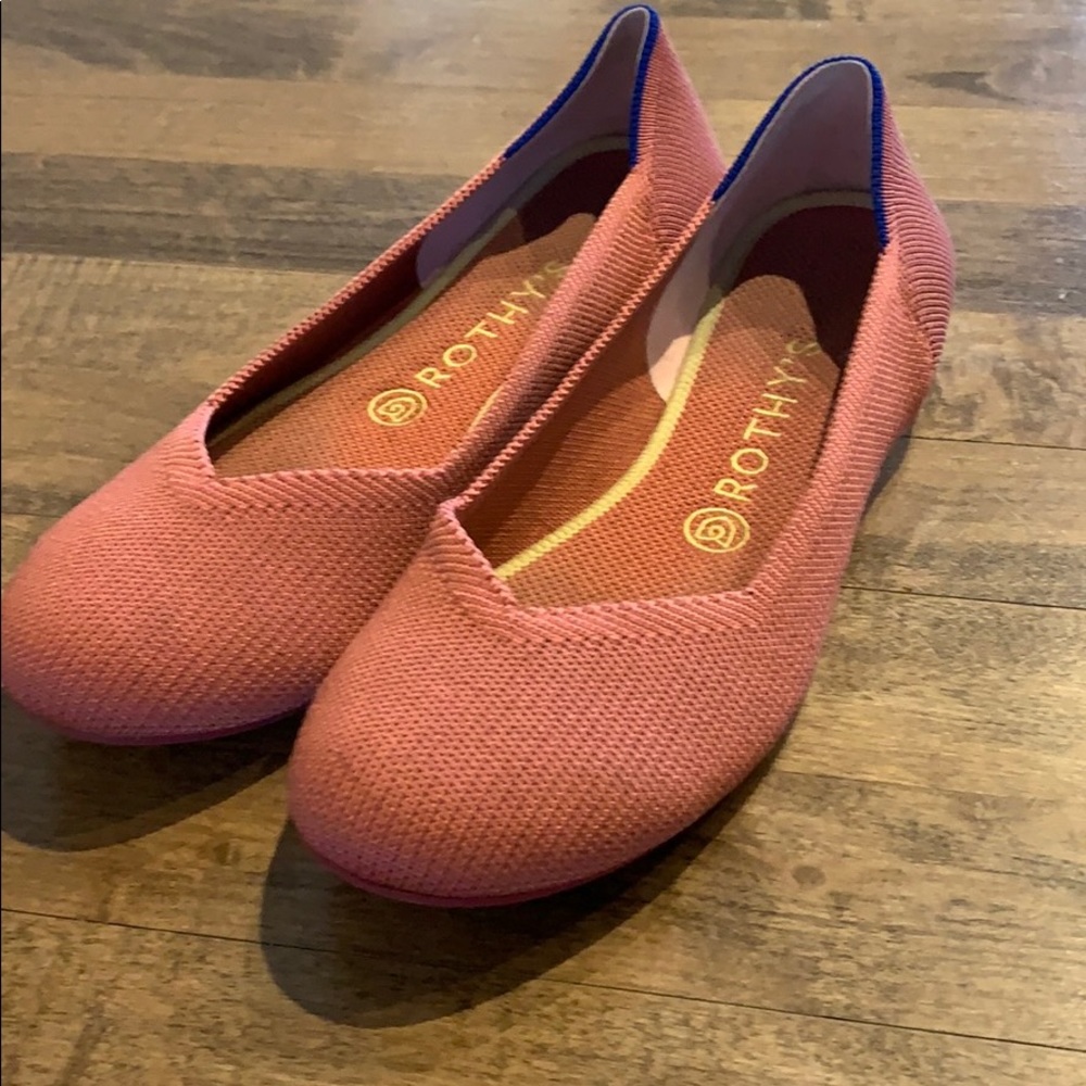 Rothys like new condition. Size 9 copper color